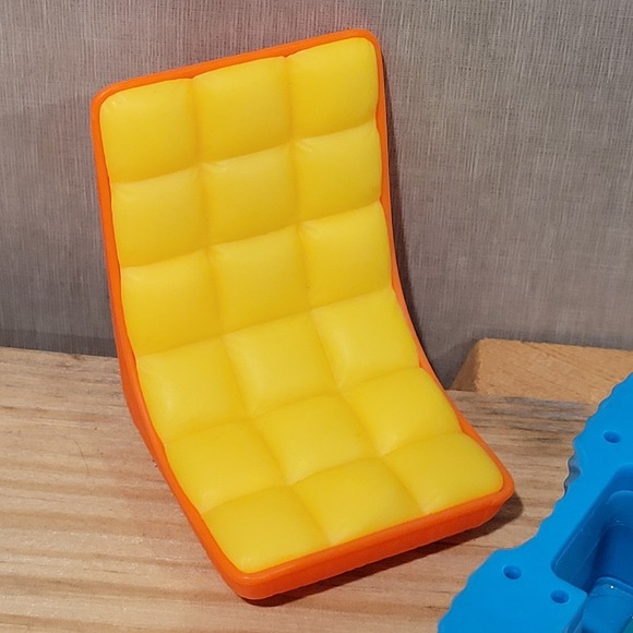 LOL Surprise doll Clubhouse Replacement Furniture 5 Piece Arcade Lot Blue Orange - Picture 5 of 6